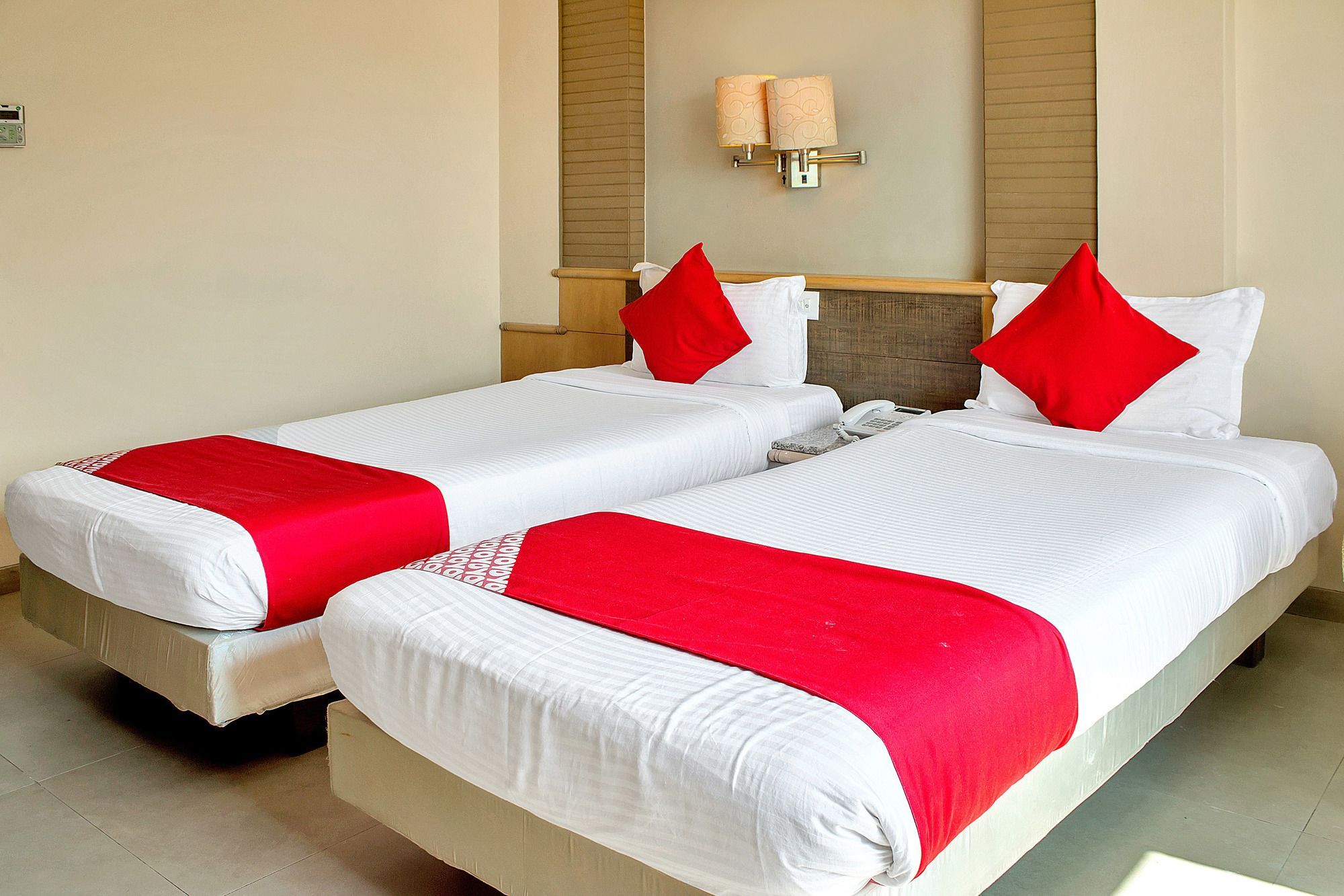 Oyo 11089 Hotel Deccan 8 Pune Zewnętrze zdjęcie